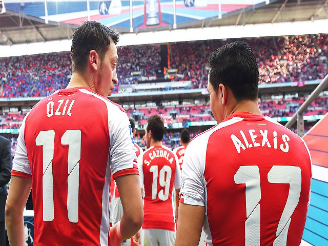 Bóng đá - SAO Arsenal tháo chạy: Ozil, Sanchez “bay” đầu tiên