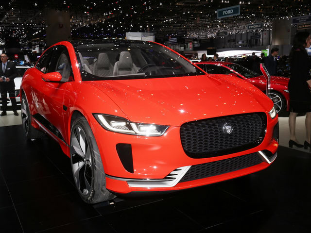 Tin tức ô tô - Jaguar I-Pace "thách thức" trực tiếp Tesla Model X