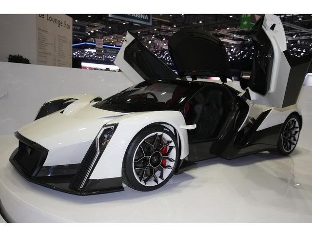 Tư vấn - Vanda Dendrobium: Siêu xe đầu tiên đến từ Singapore