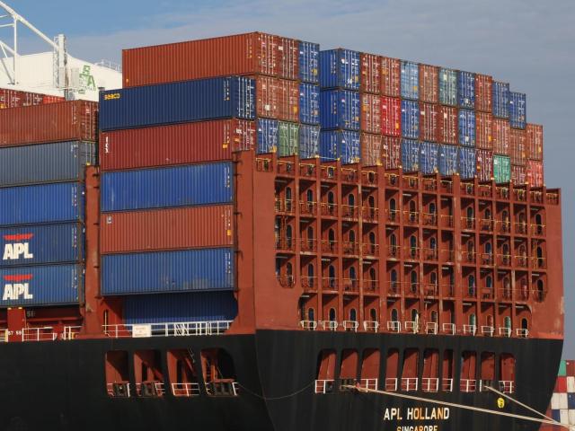 Thế giới - Vận chuyển container ra đời từ chiến tranh Việt Nam