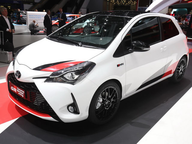 Tin tức ô tô - Toyota Yaris GRMN giá 695 triệu đồng đấu Ford Fiesta ST