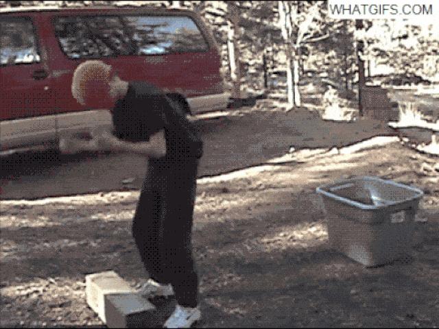 Tranh vui - Ảnh động: Hậu quả "tai hại" khi thích nghịch dại