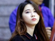 Thể thao - Nữ phóng viên Thái Lan đẹp nóng bỏng như hot girl