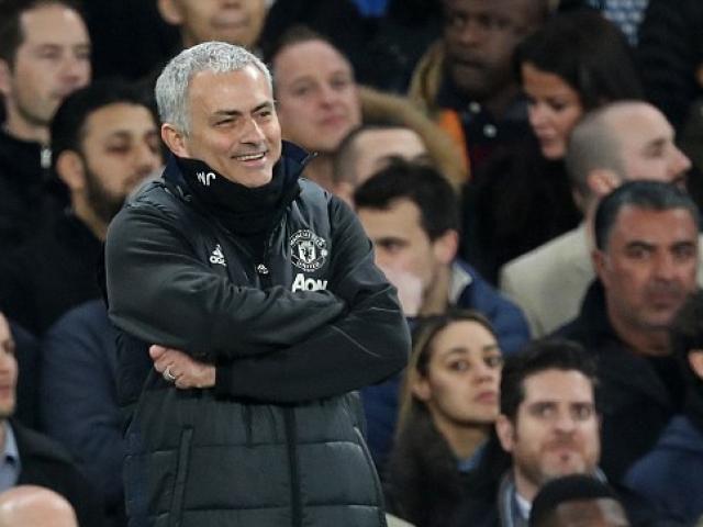 Bóng đá - Mourinho "đá đểu" trọng tài, Conte nói MU chơi bóng bầu dục