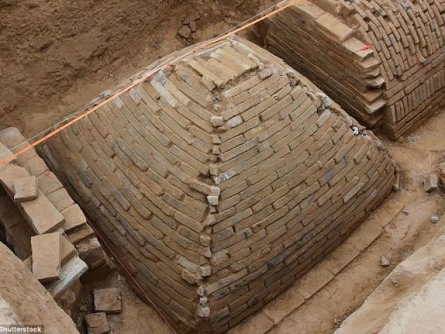 Tìm ra mộ cổ trăm năm hình kim tự tháp Ai Cập ở TQ