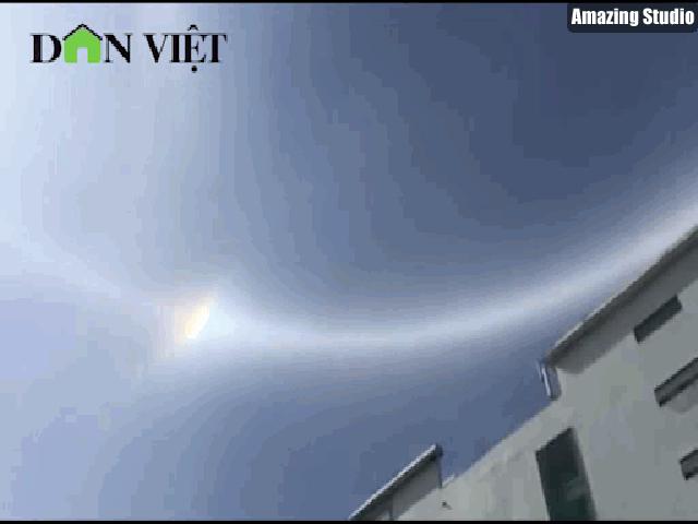 Tin tức trong ngày - Chuyên gia lý giải quầng sáng lạ “ôm” trọn mặt trời ở Gia Lai