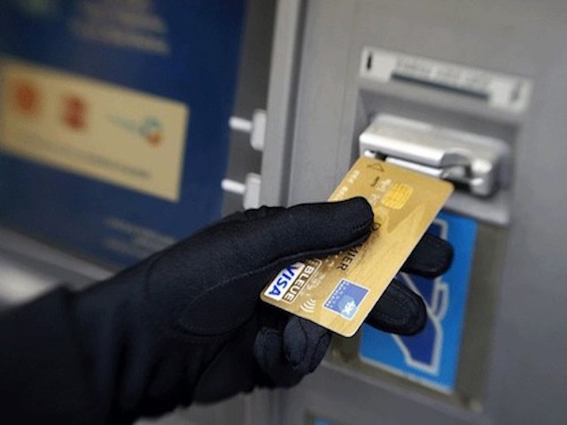 Công nghệ thông tin - "Các ngân hàng ít quan tâm về tấn công máy ATM"