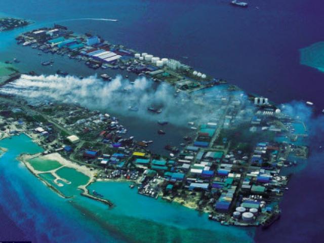 Du lịch - Sốc với hòn đảo toàn rác phía sau thiên đường Maldives