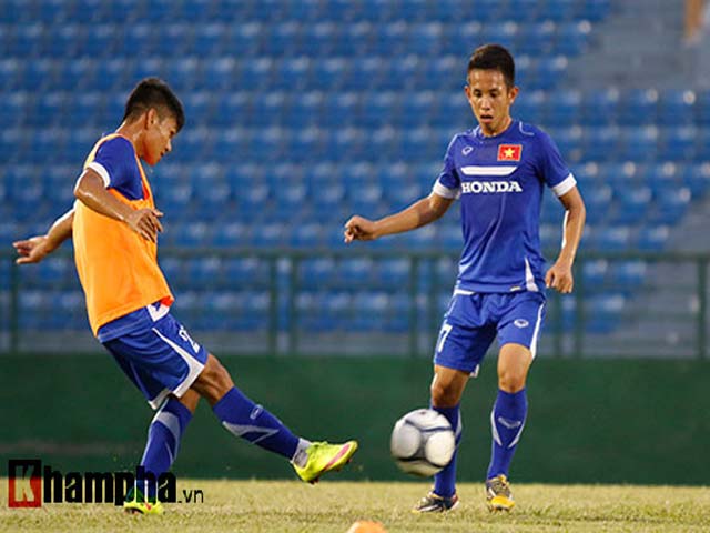 Bóng đá - "Bale VN" bắn chim khó tin, Công Phượng giải cứu ăn may