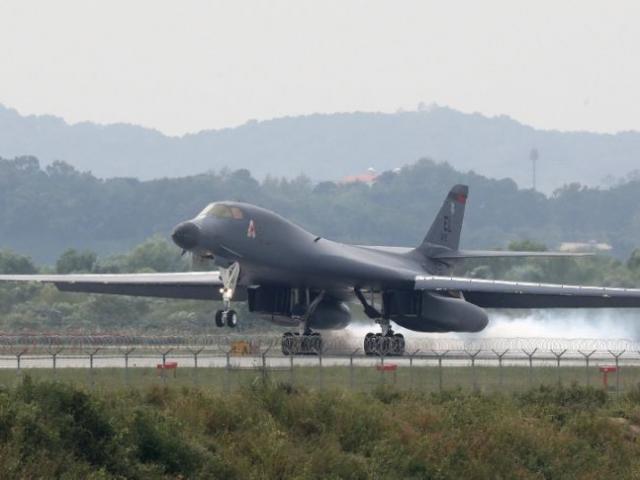 Thế giới - Trung Quốc xua đuổi máy bay ném bom hạt nhân B-1B Mỹ