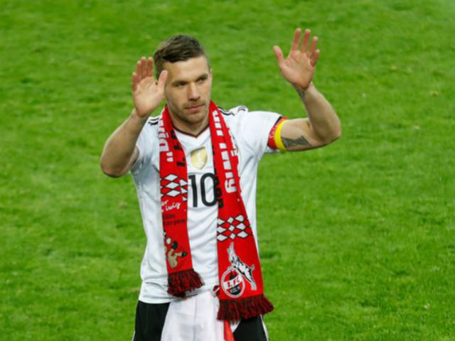 Bóng đá - Tin HOT bóng đá tối 23/3: Podolski giải nghệ vẫn nặng lòng Wenger