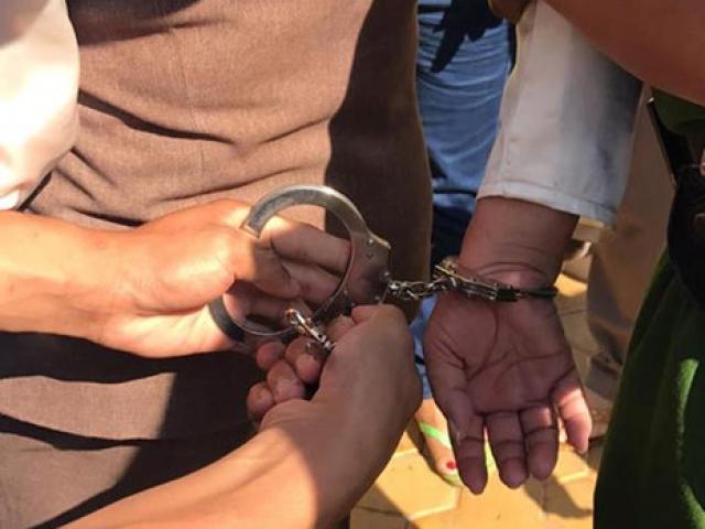 Tin tức trong ngày - Bình Thuận yêu cầu làm rõ vụ vào trường còng tay