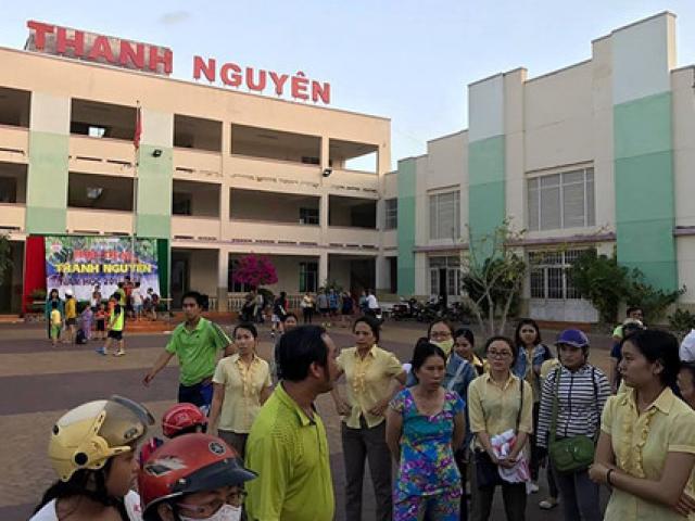 Tin tức trong ngày - Công an Bình Thuận nói về vụ dùng súng và còng tay trong trường học