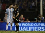 Bóng đá - Messi &quot;đầu gấu&quot;: Có 11m vẫn chỉ mặt chửi trọng tài