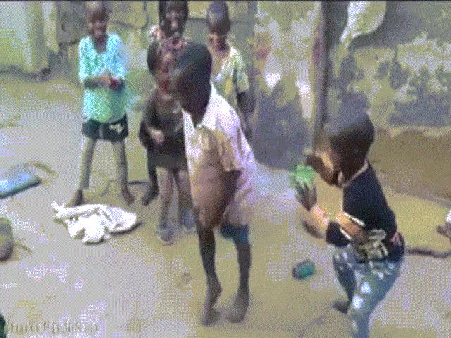 Video Clip Cười - Clip hài: "Cơ trưởng" xuất sắc trong tương lai