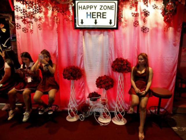 Thế giới - Thủ phủ tình dục khét tiếng thế giới “oằn mình” tồn tại