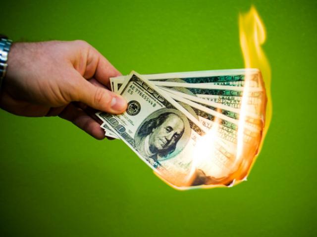 Tài chính - Bất động sản - 7 thói quen “ném tiền qua cửa sổ” bạn không ngờ tới