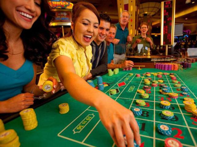 Kinh doanh - Người chơi casino được thanh toán thẻ ngân hàng