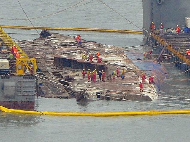Thế giới - Bất ngờ với kết quả khám nghiệm phà chìm Sewol