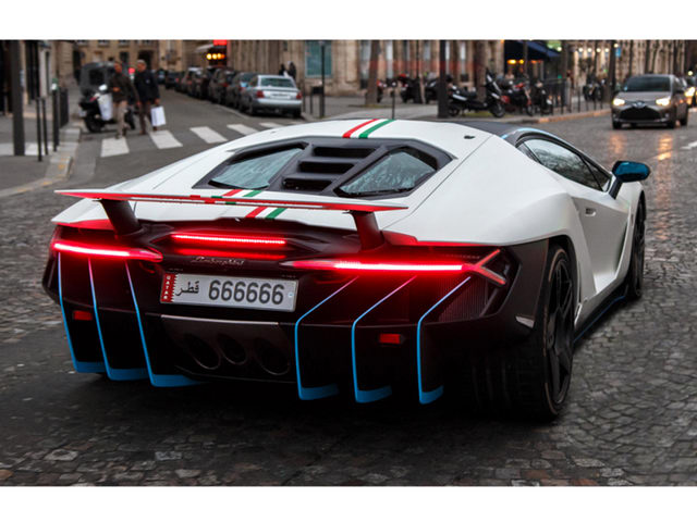 Tư vấn - Bắt gặp Lamborghini Centenario mang biển "lục quý 6" siêu độc