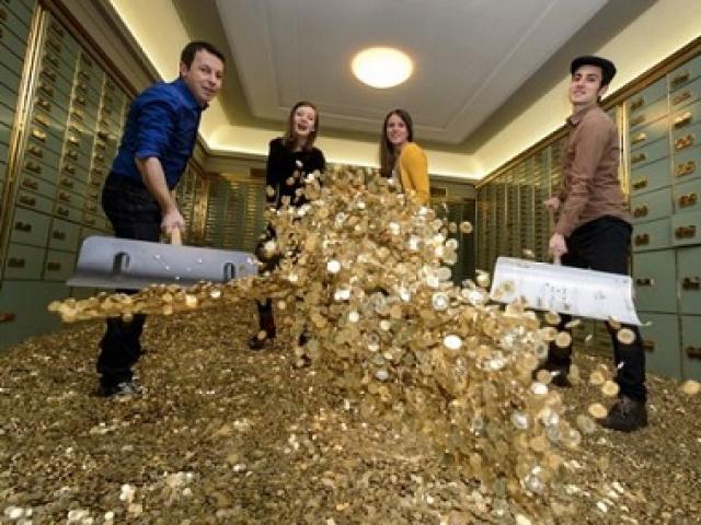 Tài chính - Bất động sản - Giá vàng hôm nay 30/3/2017: Sôi động, vàng vẫn trụ vững quanh mức đỉnh