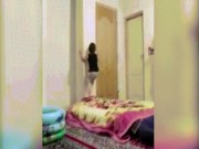 Phi thường - kỳ quặc - Bé gái “người nhện” trèo tường nhanh như sóc