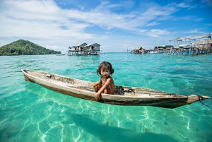 Du lịch - Cuộc sống &quot;thiên đường&quot; của bộ tộc ẩn mình giữa biển khơi