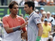 Thể thao - Djokovic động viên Nadal, chú Toni bất an