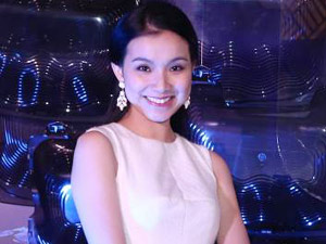 Hoa hậu Thùy Lâm tái xuất với vẻ đẹp viên mãn