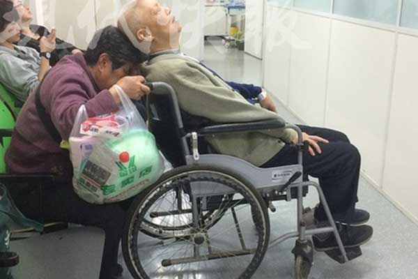 Bạn trẻ - Cuộc sống - Cặp vợ chồng kết hôn 57 năm chưa một lần cãi nhau