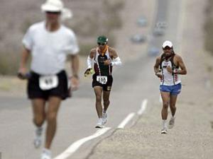 Thể thao - Đùa với tử thần: Chạy ở "Thung lũng Chết"