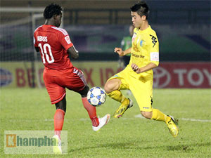 Bóng đá - Học trò HLV Miura làm quân ông Hải "lơ" toát mồ hôi