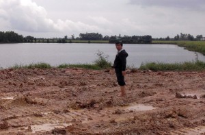 Tin tức trong ngày - Phát hiện thi thể HS lớp 4 trôi trong hầm đất hoang