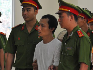 Pháp luật - Một bị cáo nhận 2 án tử