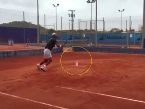 Thể thao - Tennis 24/7: Nadal "luyện công" với chai nước
