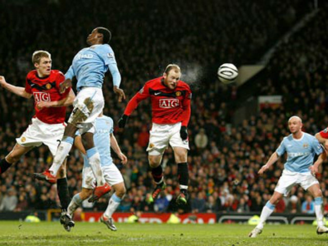 Bóng đá - Derby Manchester: Người hùng Owen, ngạo nghễ Balotelli