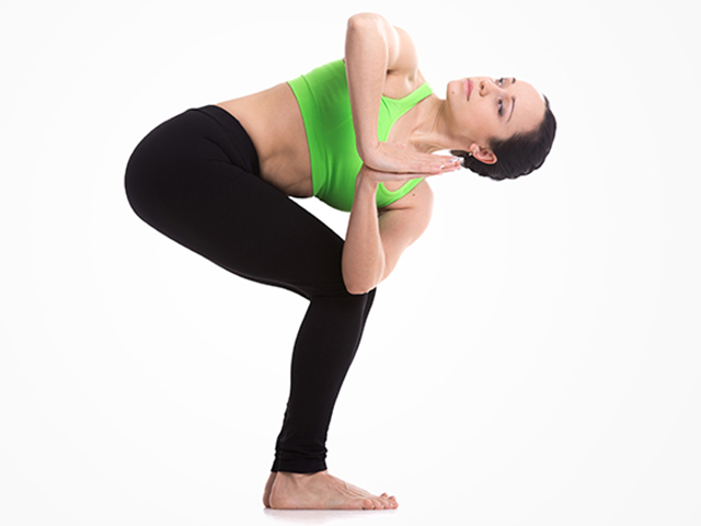 Thân hình thon đẹp mỹ mãn với 5 bài tập yoga