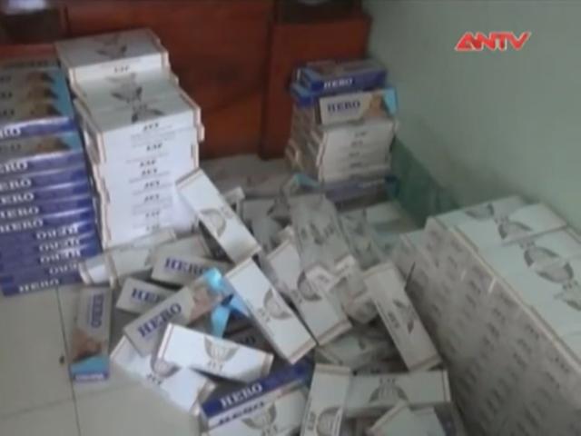 Thị trường - Tiêu dùng - Chặn đứng vụ vận chuyển hơn 1 nghìn gói thuốc lá lậu