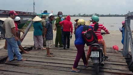 Tin tức trong ngày - Khiếp đảm phát hiện thi thể dính lưới đánh cá