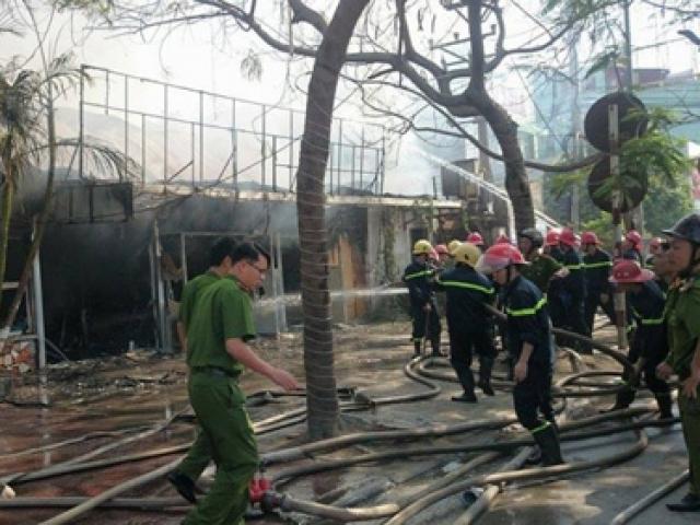 Tin tức trong ngày - 3 căn nhà cách Sở PCCC Hải Phòng 500m bị thiêu rụi