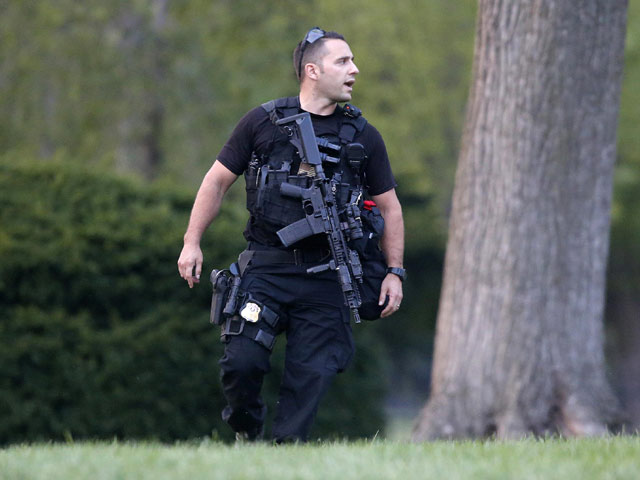 Tin tức trong ngày - Mật vụ Mỹ khổ sở vì bé 4 tuổi đột nhập Nhà Trắng