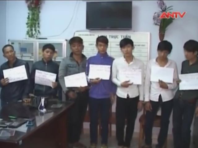 Video An ninh - Vây bắt hơn 30 thanh niên vác mã tấu chuẩn bị hỗn chiến