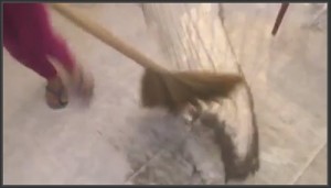 Tin tức trong ngày - Clip: Cận cảnh bụi mịt mù ở Bình Thuận