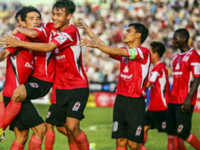 Bóng đá - Cuộc đấu trí trong khu kỹ thuật