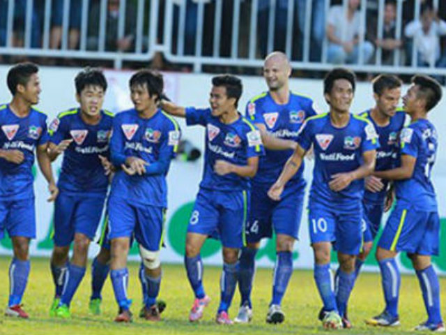 Bóng đá Việt Nam - HA Gia Lai - Đồng Nai: Vừa đá vừa run