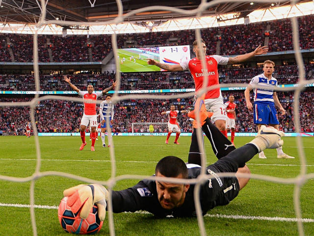 Bóng đá - Arsenal vào chung kết FA Cup: Thắng trong rã rời