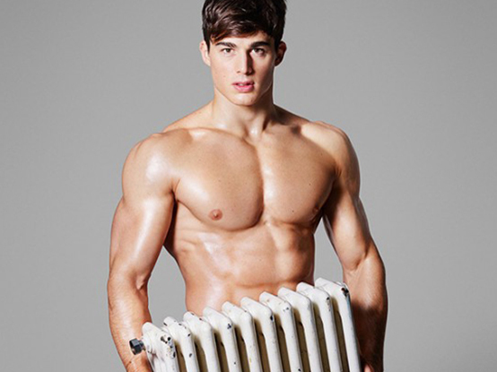 Xu hướng thời trang - “Thầy giáo sexy nhất thế giới” xấu hổ vì nghề mẫu