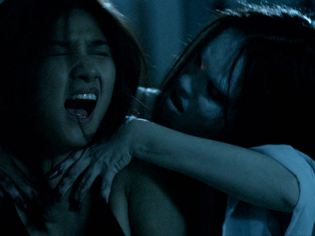 Phim - Diễn viên Kim Tuyến bị "ma hù" lúc đang tắm