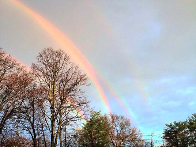 Phi thường - kỳ quặc - Hiện tượng "cầu vồng bậc 4" cực hiếm thấy