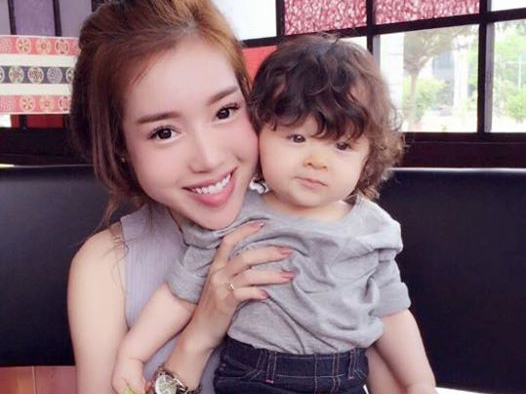 Bí quyết mặc đẹp - Thời trang mẹ và bé “chất” nhất showbiz Việt